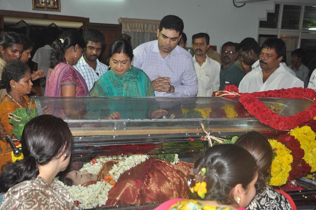 Manjula Vijayakumar Condolences - 69 / 134 photos