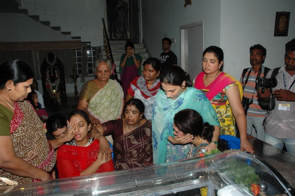Manjula Vijayakumar Condolences - 71 / 134 photos