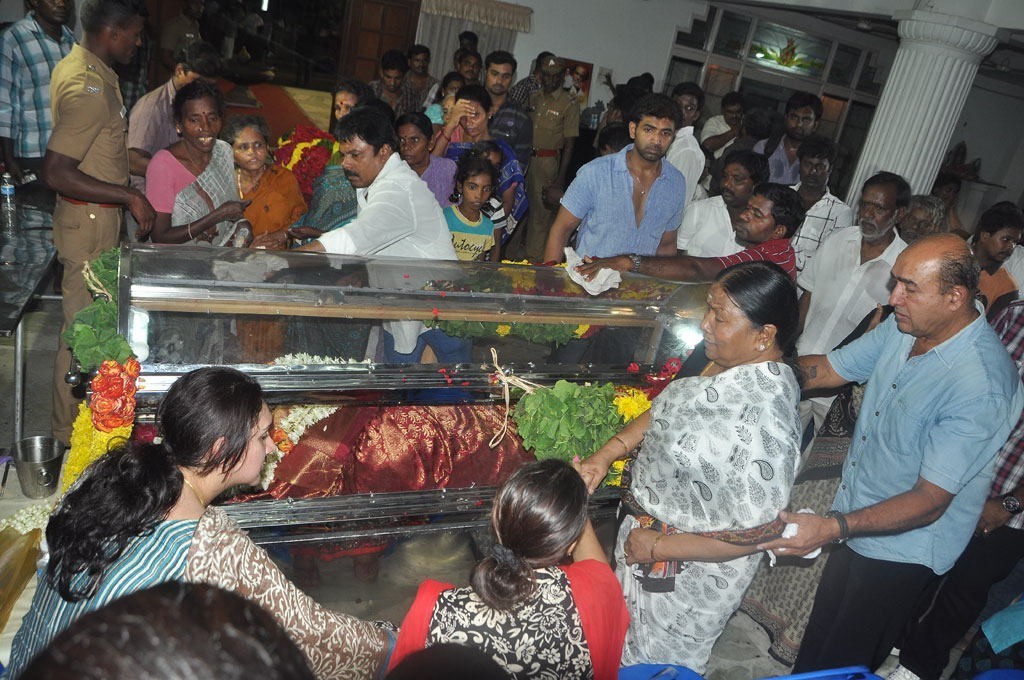 Manjula Vijayakumar Condolences - 79 / 134 photos