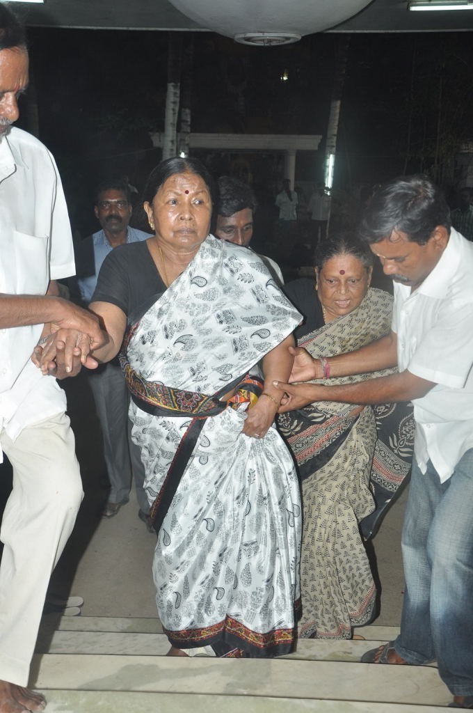 Manjula Vijayakumar Condolences - 85 / 134 photos