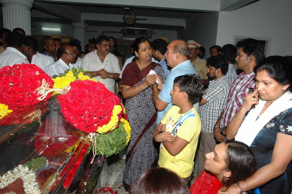 Manjula Vijayakumar Condolences - 112 / 134 photos