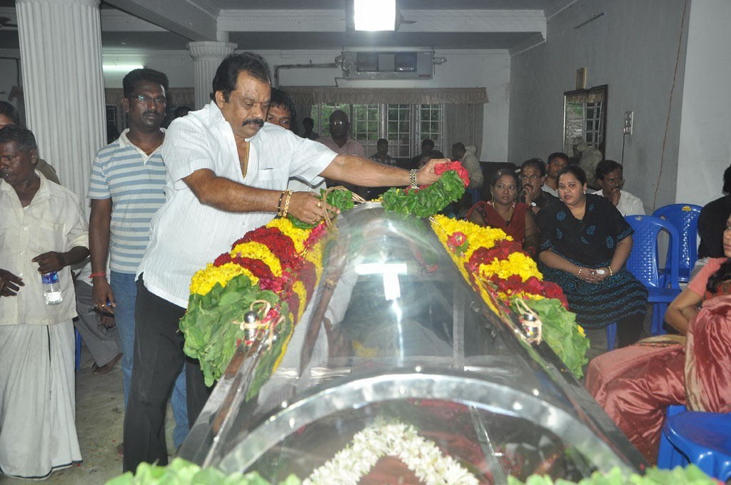 Manjula Vijayakumar Condolences - 132 / 134 photos