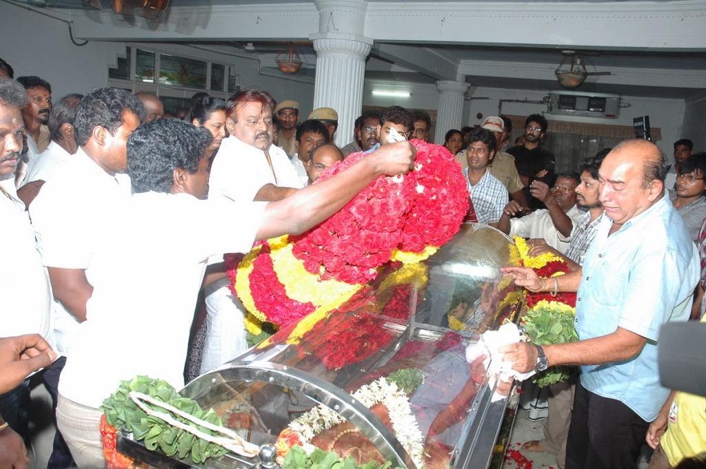 Manjula Vijayakumar Condolences - 133 / 134 photos