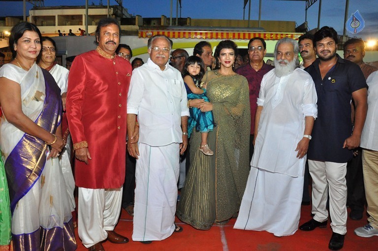 MB 40 Celebrations 1 - 46 / 72 photos