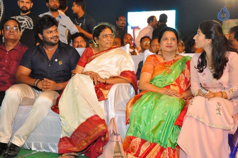 MB 40 Celebrations 1 - 63 / 72 photos