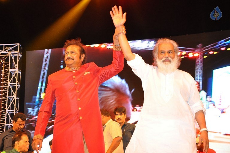 MB 40 Celebrations 2 - 12 / 61 photos