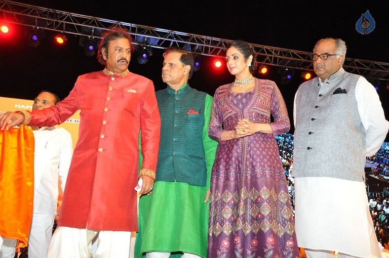 MB 40 Celebrations 3 - 48 / 103 photos