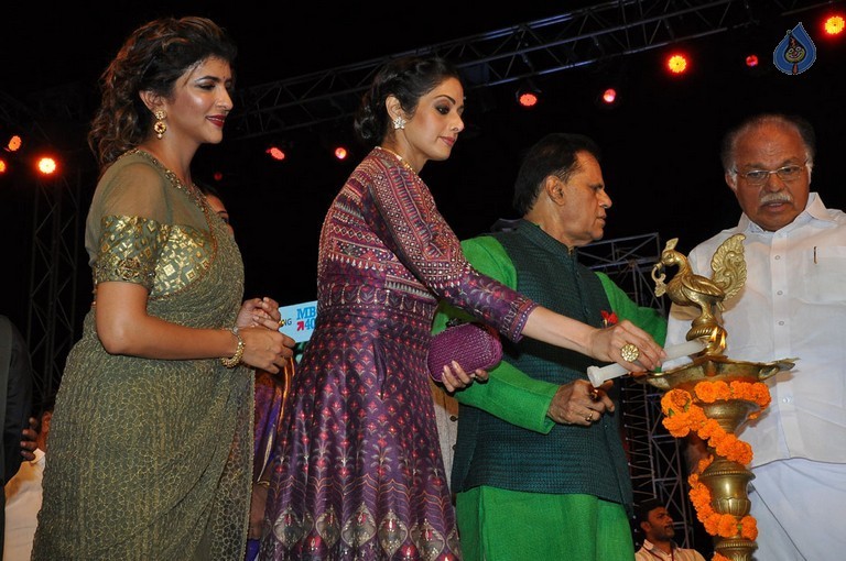 MB 40 Celebrations 3 - 60 / 103 photos