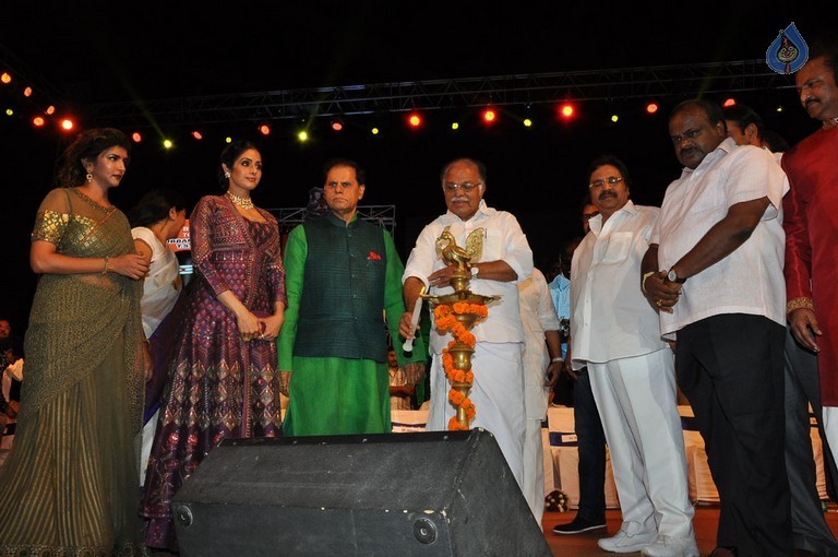 MB 40 Celebrations 3 - 62 / 103 photos