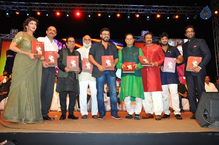 MB 40 Celebrations 3 - 70 / 103 photos