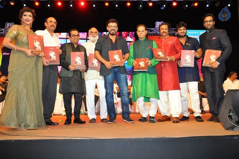 MB 40 Celebrations 3 - 71 / 103 photos