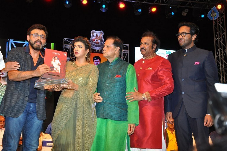MB 40 Celebrations 3 - 103 / 103 photos