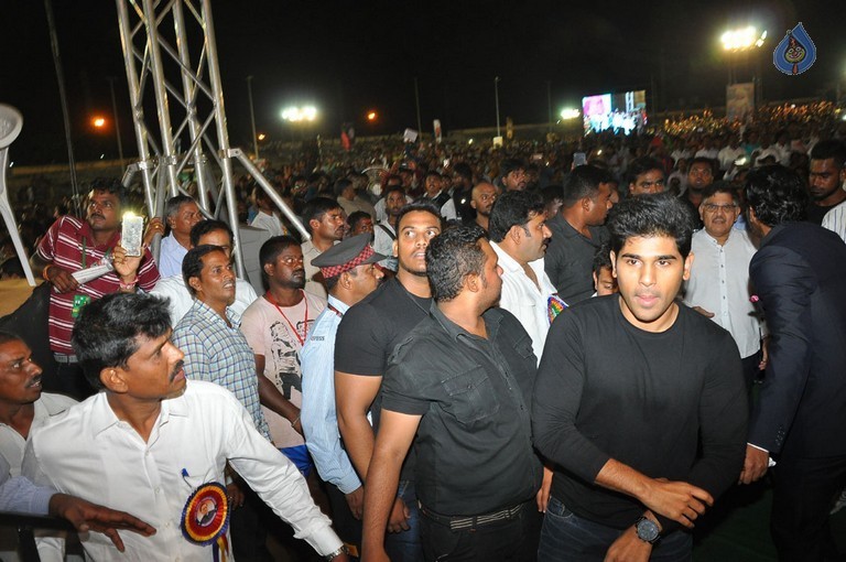 MB 40 Celebrations 4 - 27 / 42 photos