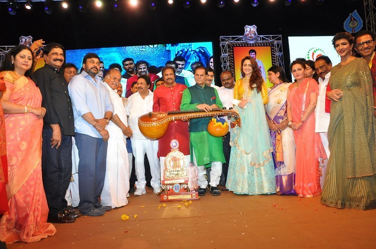 MB 40 Celebrations 5 - 59 / 82 photos