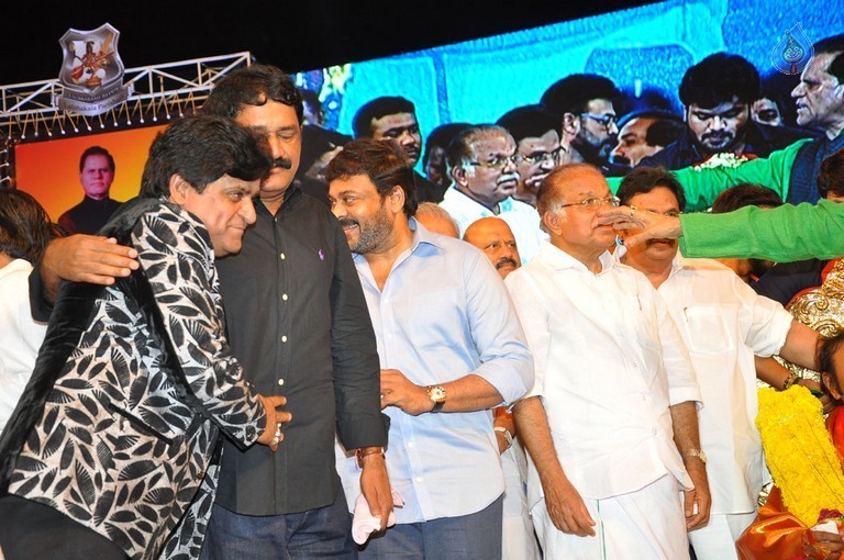 MB 40 Celebrations 5 - 63 / 82 photos