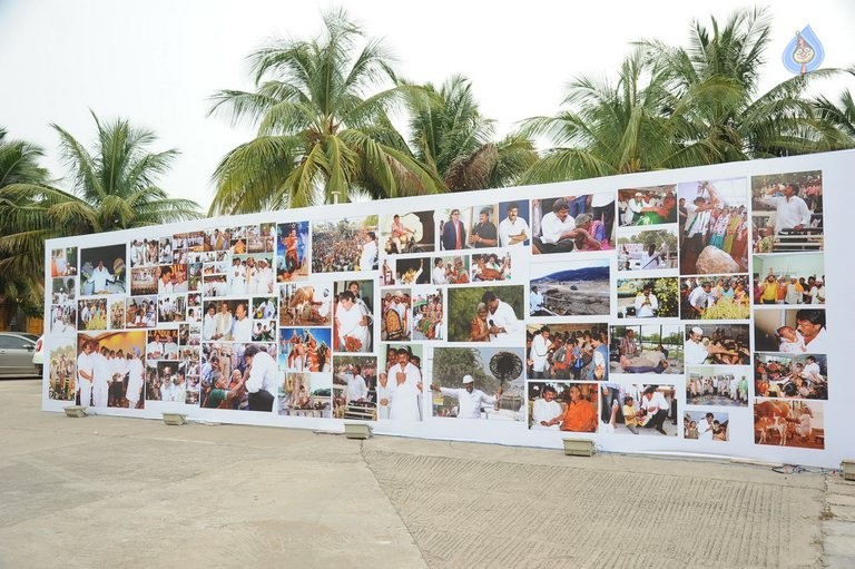 Mega 60 Celebrations 1 - 24 / 42 photos