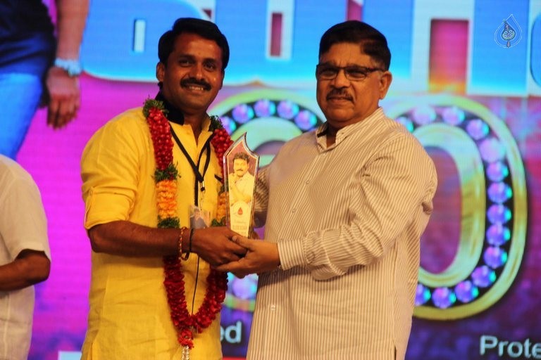 Mega 60 Celebrations 2 - 62 / 105 photos