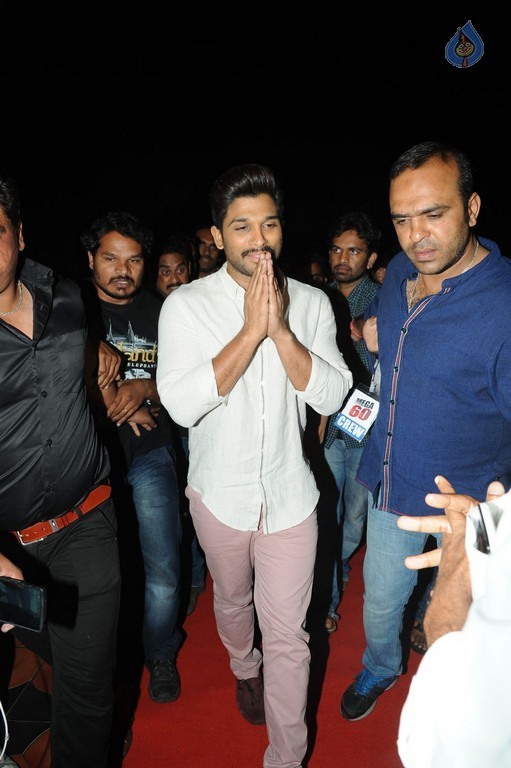 Mega 60 Celebrations 3 - 4 / 133 photos