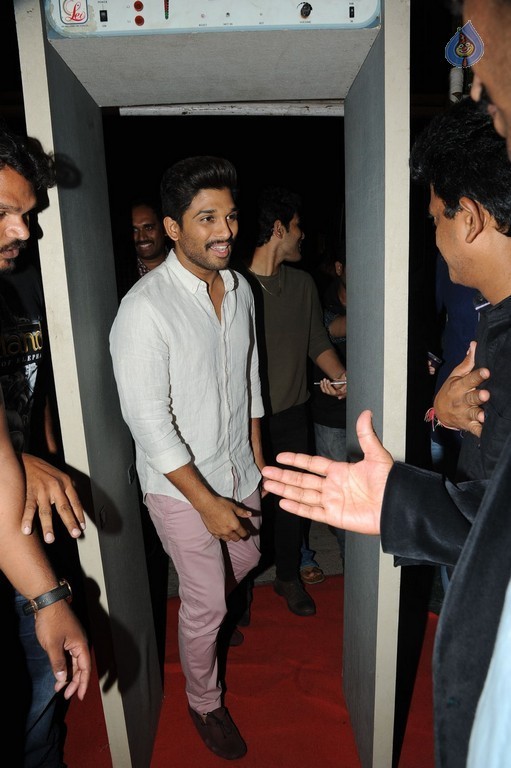 Mega 60 Celebrations 3 - 25 / 133 photos