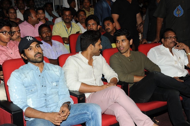 Mega 60 Celebrations 3 - 27 / 133 photos