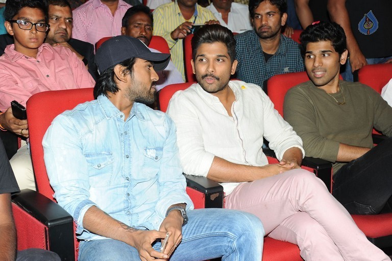Mega 60 Celebrations 3 - 42 / 133 photos