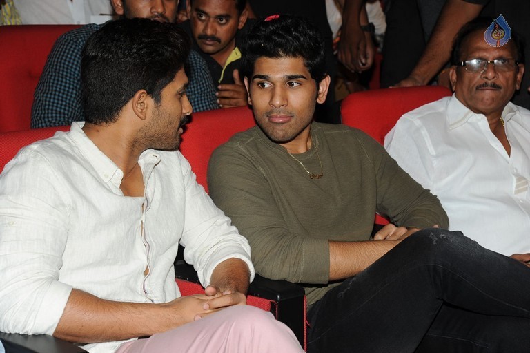 Mega 60 Celebrations 3 - 43 / 133 photos