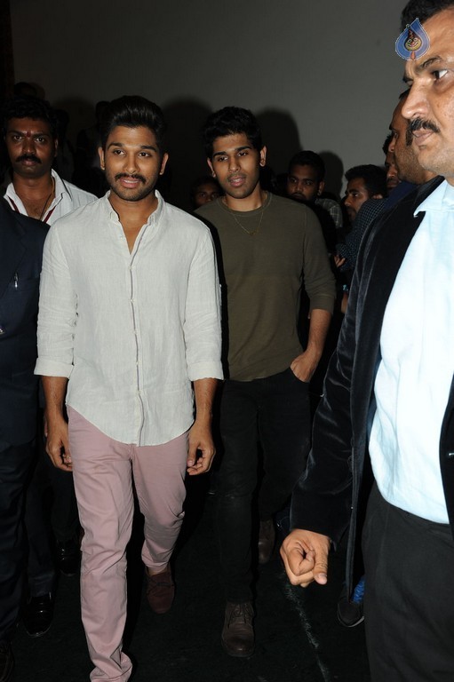 Mega 60 Celebrations 3 - 55 / 133 photos