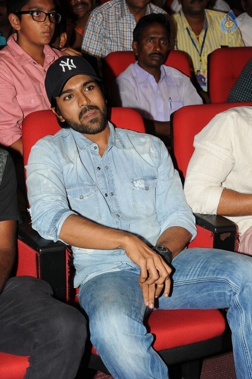 Mega 60 Celebrations 3 - 65 / 133 photos