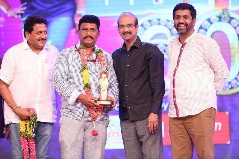 Mega 60 Celebrations 3 - 70 / 133 photos