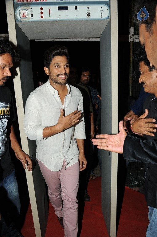 Mega 60 Celebrations 3 - 98 / 133 photos