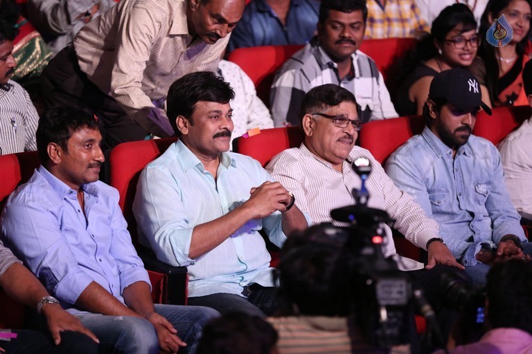 Mega 60 Celebrations 4 - 22 / 92 photos
