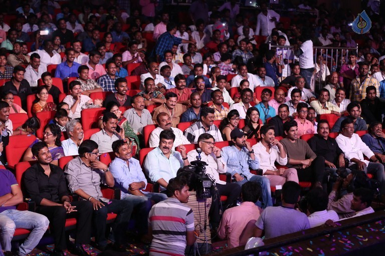 Mega 60 Celebrations 4 - 26 / 92 photos