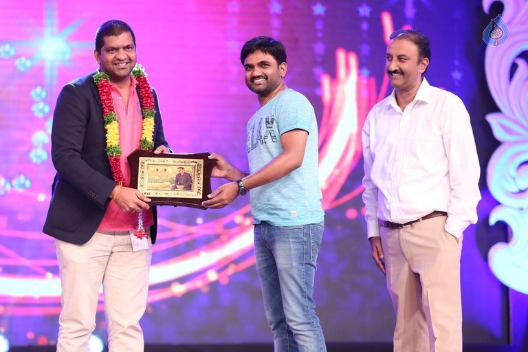 Mega 60 Celebrations 4 - 50 / 92 photos