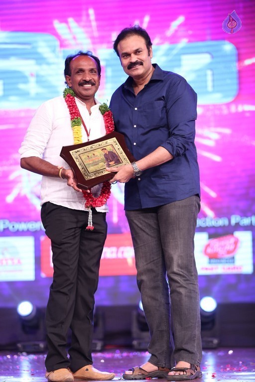 Mega 60 Celebrations 4 - 53 / 92 photos