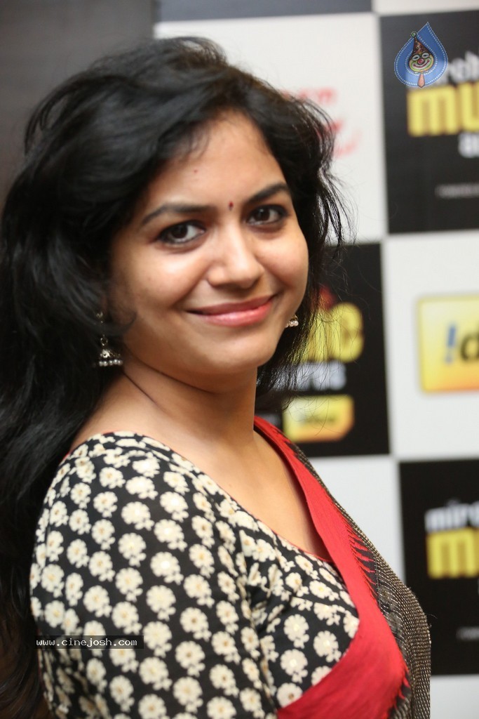 [Image: mirchi_music_awards_curtain_raiser_2907140743_0025.jpg]