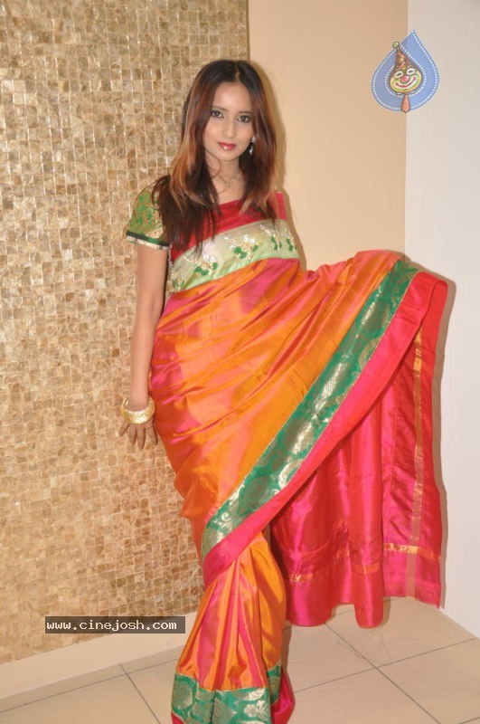 Models at TRISHA A Trendy Wish - 78 / 97 photos