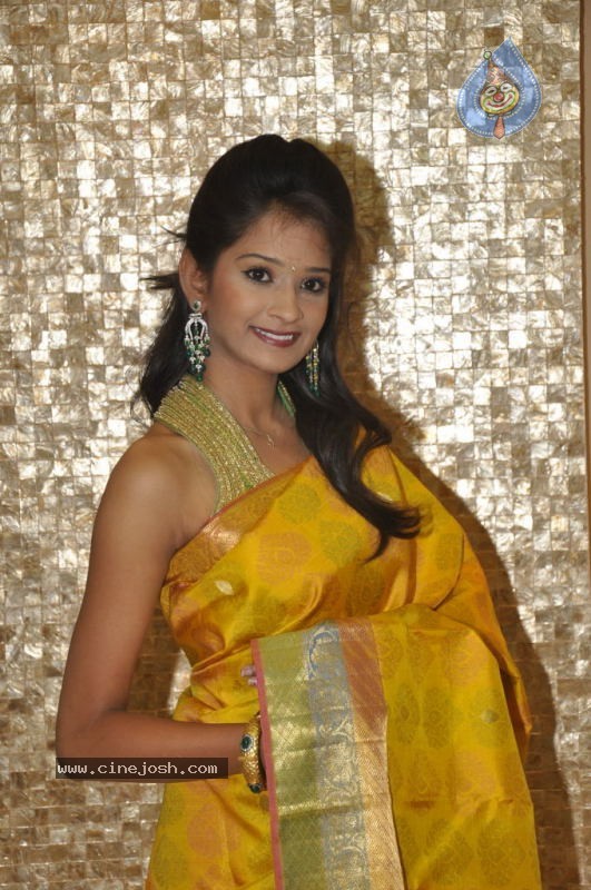 Models at TRISHA A Trendy Wish - 79 / 97 photos