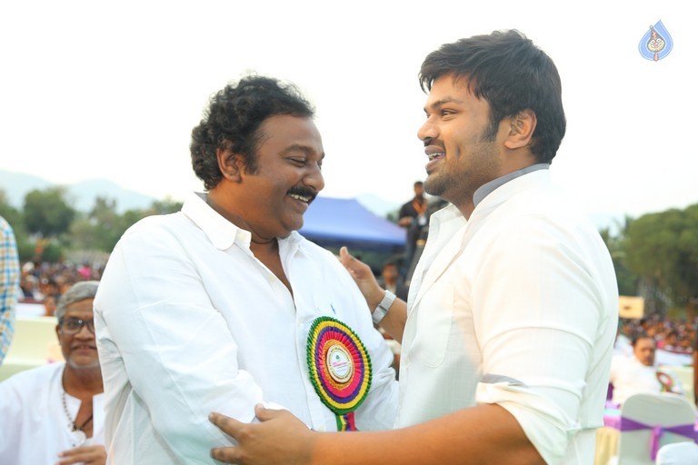 Mohan Babu Birthday Celebrations at Vidyanikethan - 81 / 94 photos