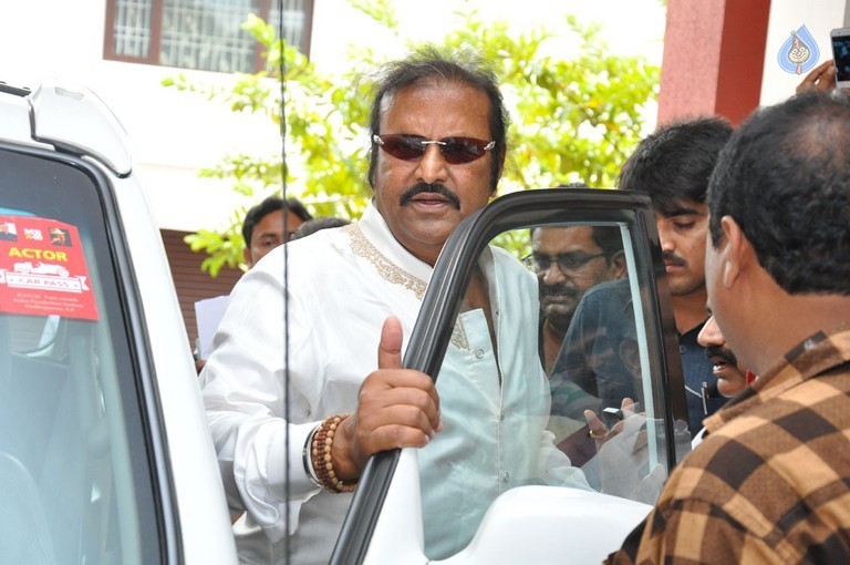 Mohanbabu Visits MB 40 Stadium Photos - 17 / 42 photos