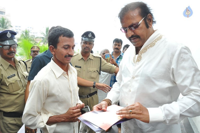 Mohanbabu Visits MB 40 Stadium Photos - 33 / 42 photos