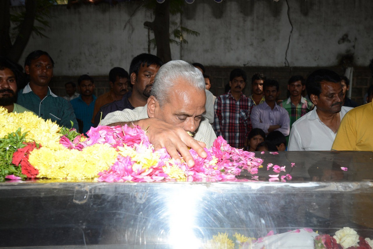 MS Narayana Condolences Photos 01 - 110 / 145 photos