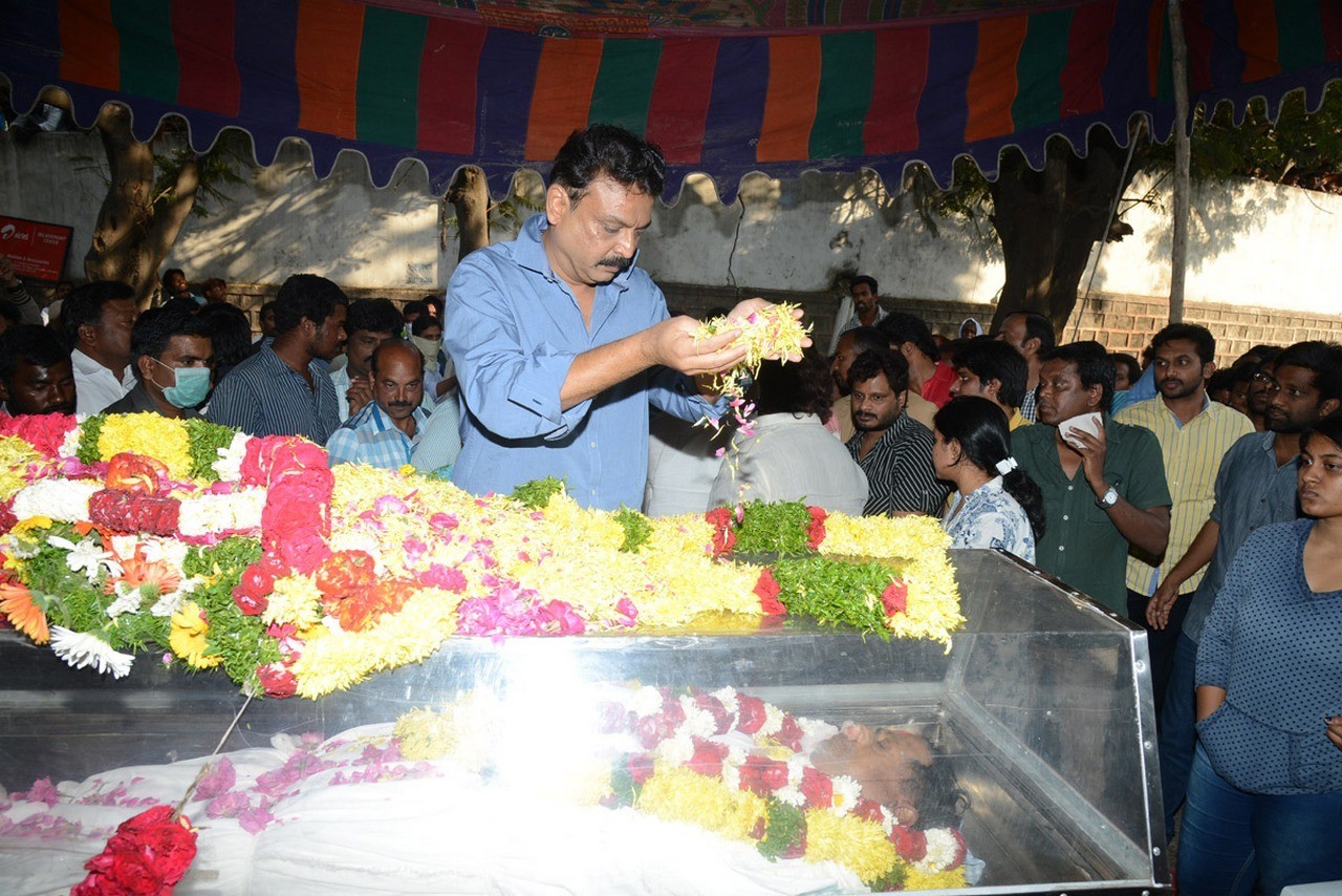 MS Narayana Condolences Photos 02 - 23 / 145 photos