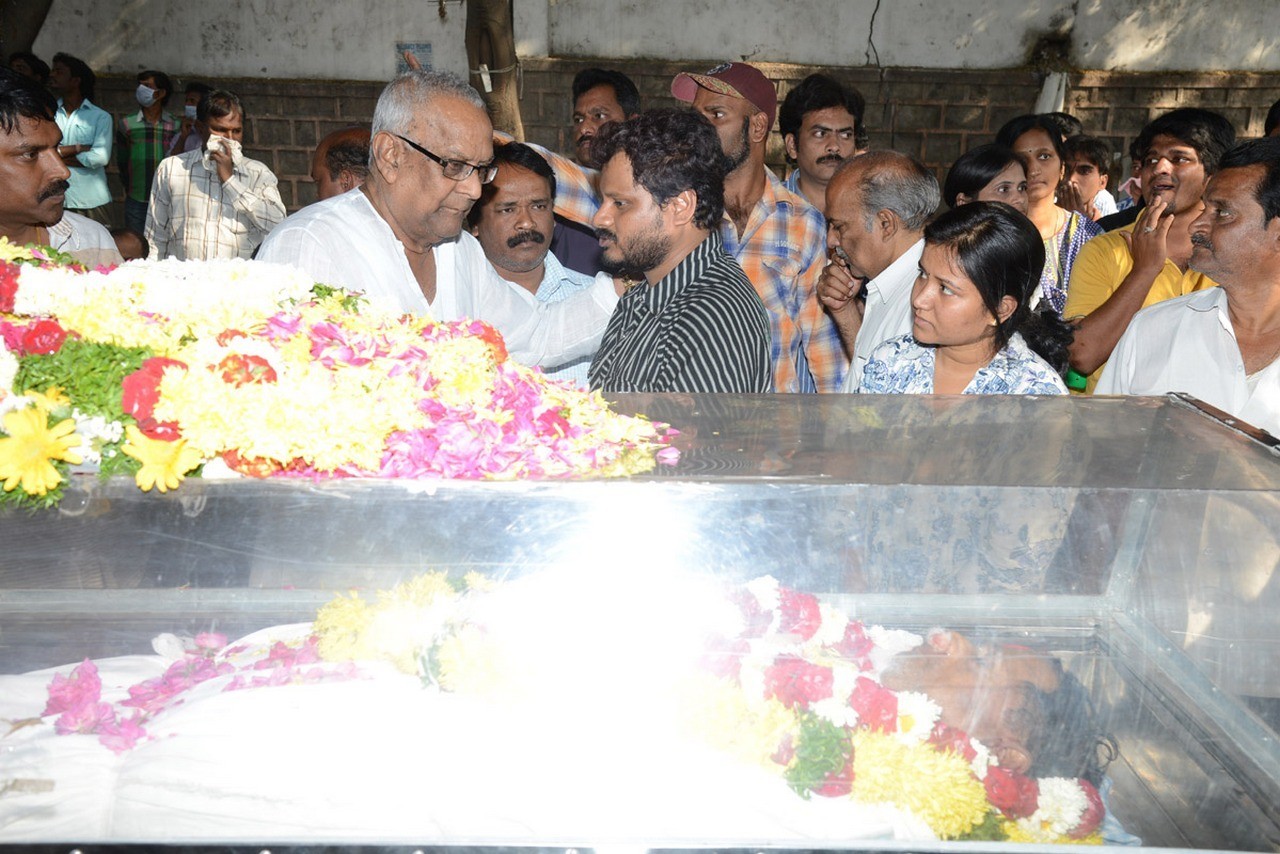 MS Narayana Condolences Photos 02 - 95 / 145 photos