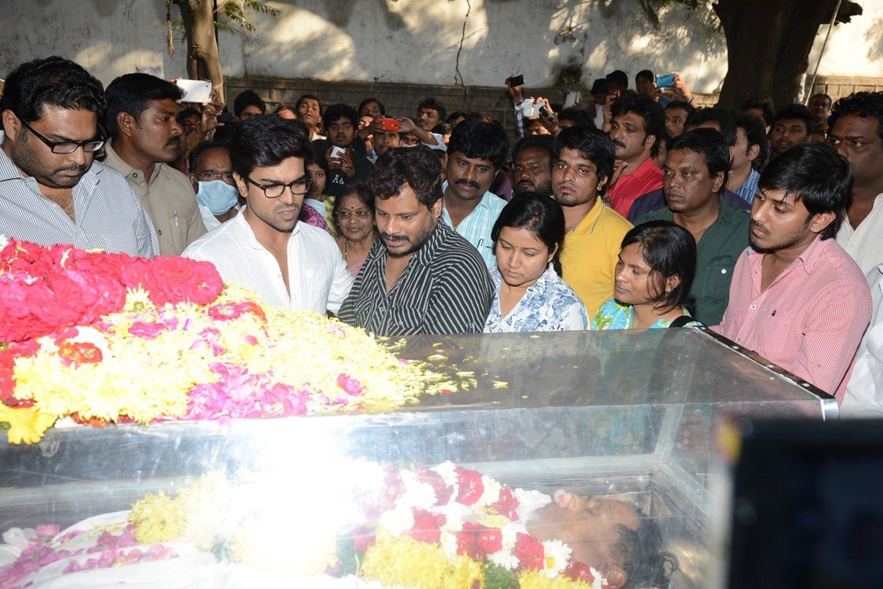 MS Narayana Condolences Photos 02 - 100 / 145 photos