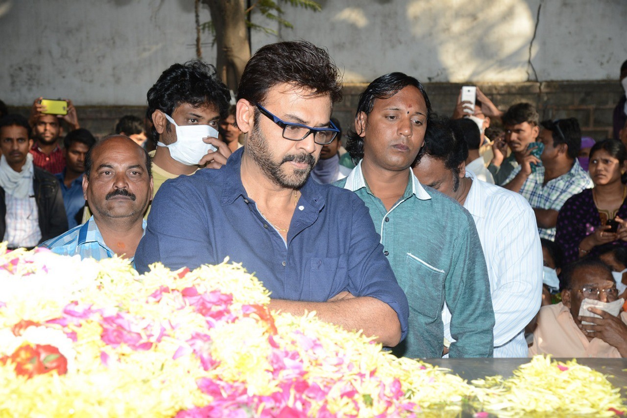 MS Narayana Condolences Photos 02 - 108 / 145 photos