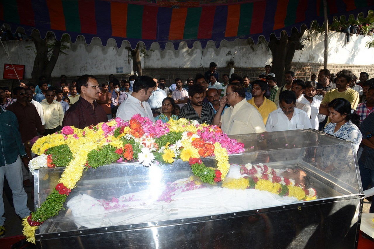 MS Narayana Condolences Photos 02 - 110 / 145 photos