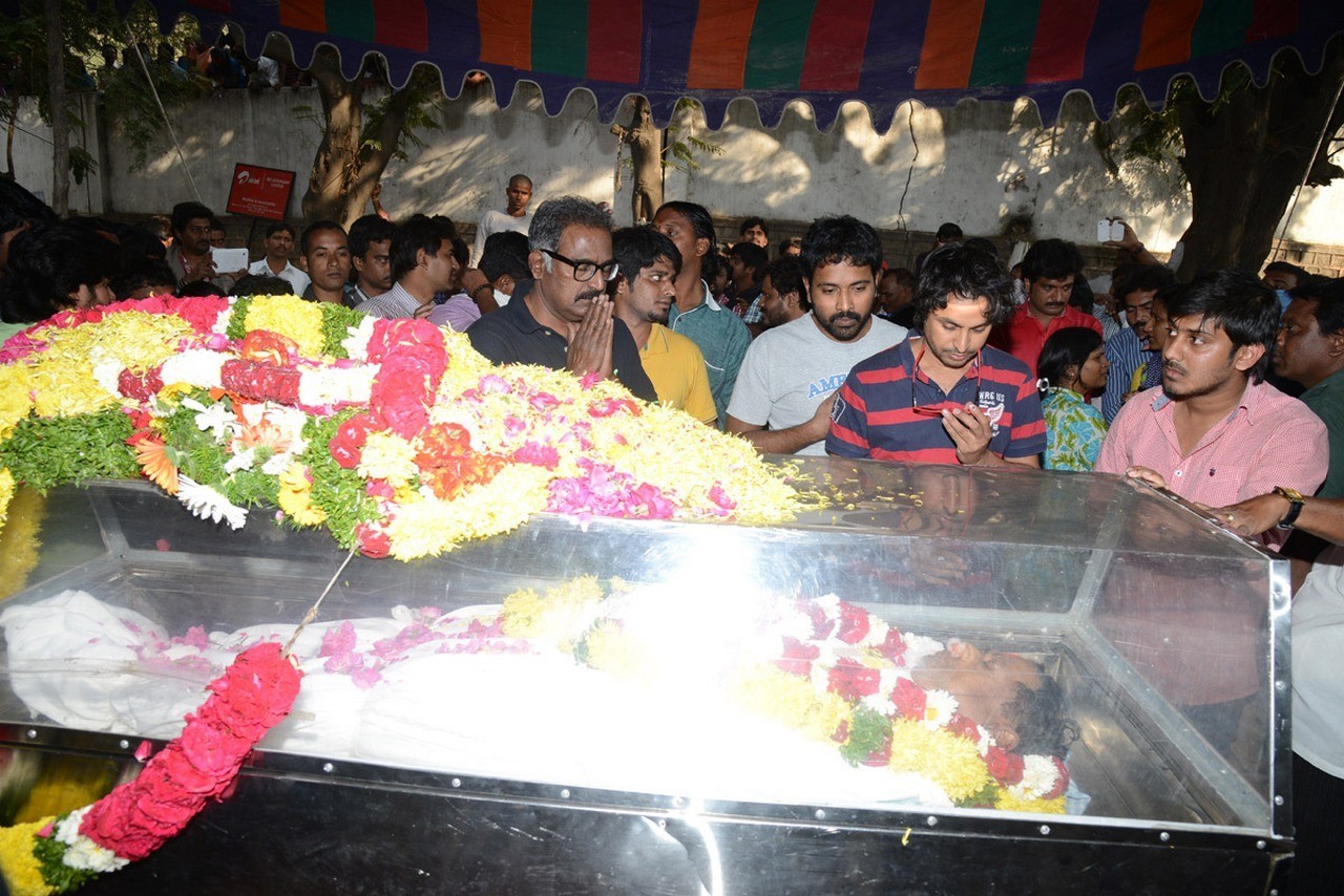 MS Narayana Condolences Photos 02 - 112 / 145 photos