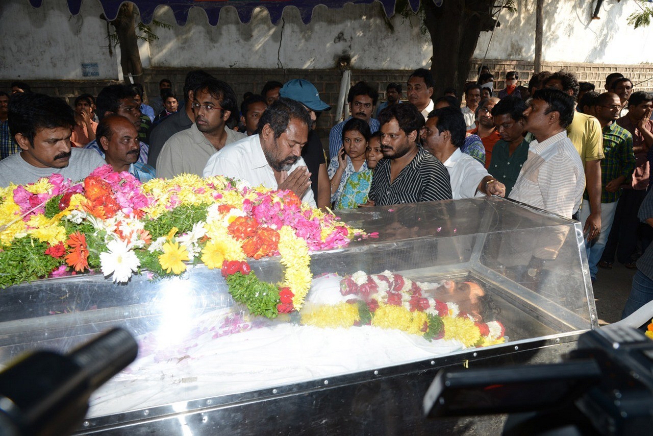 MS Narayana Condolences Photos 02 - 119 / 145 photos