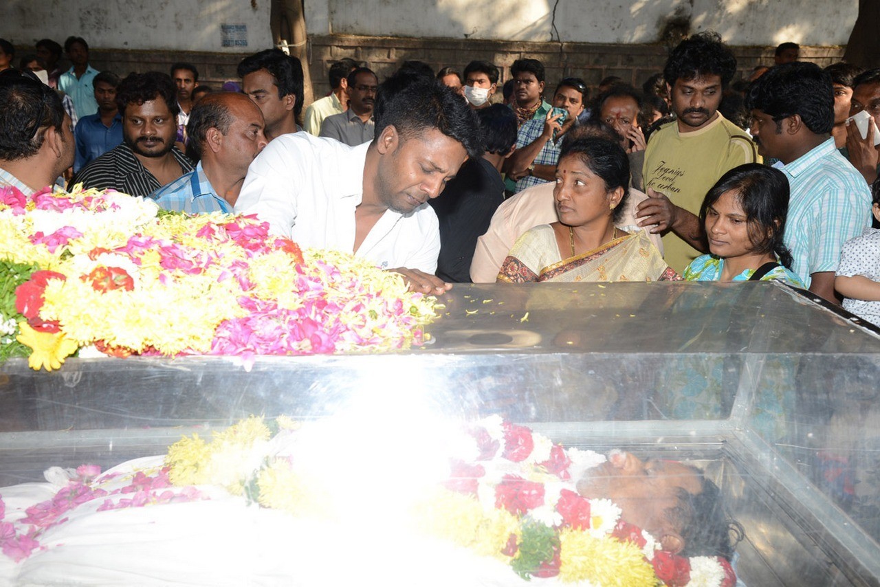 MS Narayana Condolences Photos 02 - 121 / 145 photos