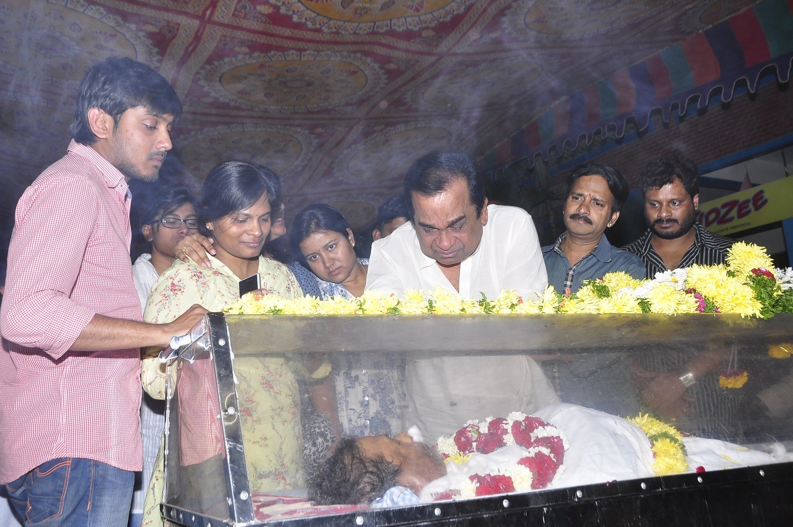 MS Narayana Condolences Photos 03 - 20 / 88 photos